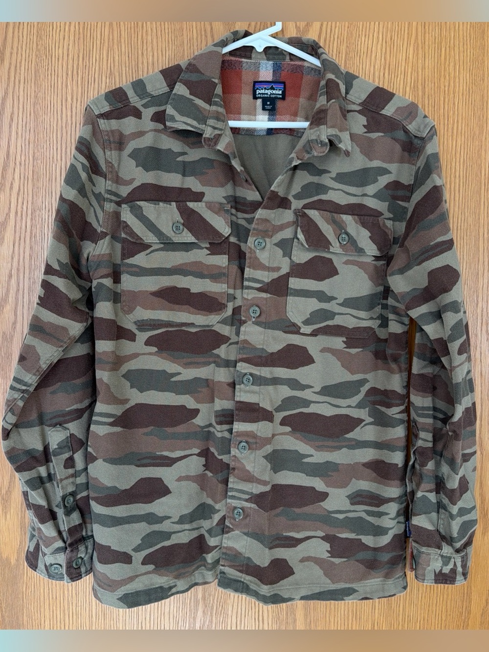 Patagonia Men's Camo Organic Cotton Long Sleeve Button Down Shirt Jacket Size M